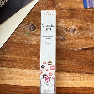 Grande Cosmetics Spicy Mauve Hydrating Lip Plumper